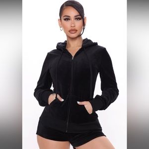 The OG trendsetter velour short set - black